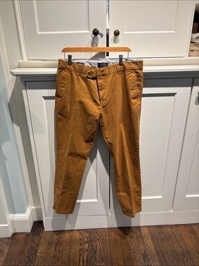Bloomingdale’s Men's Casual Chino Pants in Camel Brown 36 x 30